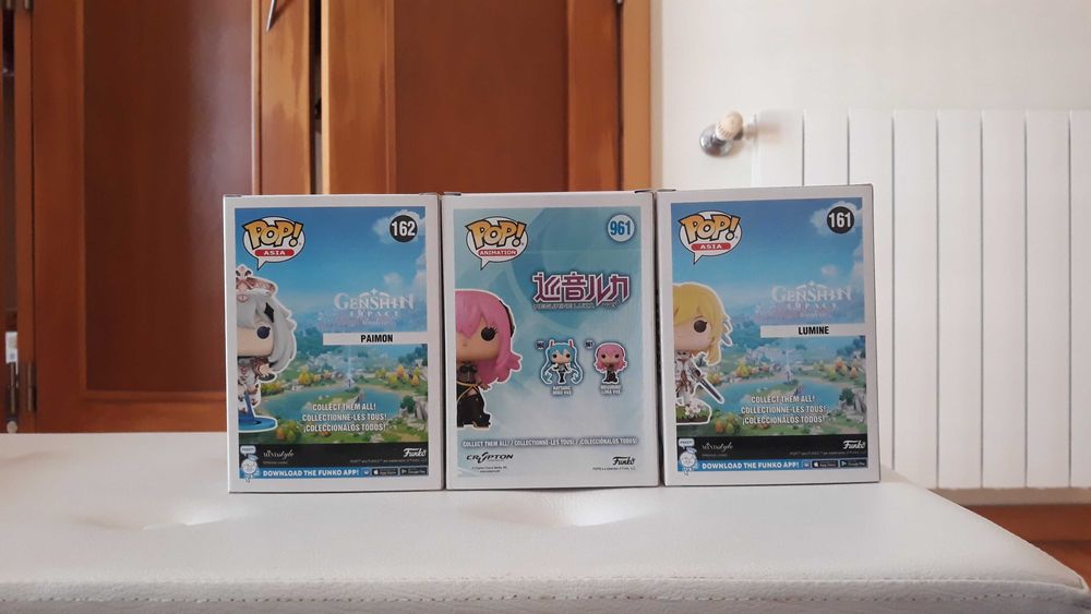 Funko Pops: VOCALOID e Genshin Impact [Pack] + Demon Slayer