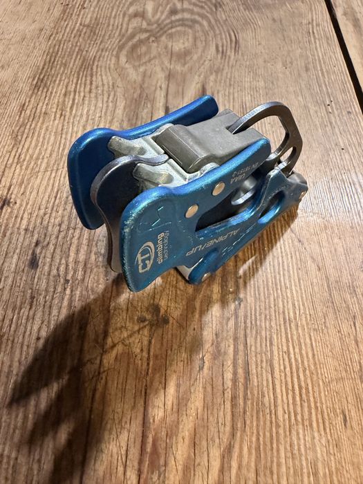 Climbing technology alpine up
