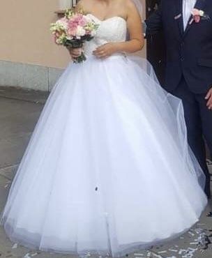 Suknia ślubna tiulowa