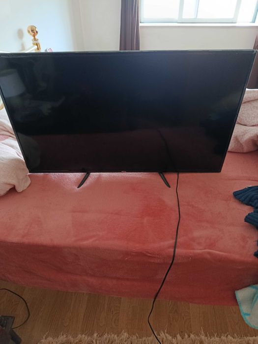 TV qlive 43" excelente