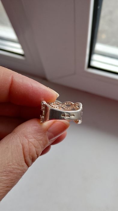 Продам срібне кільце.