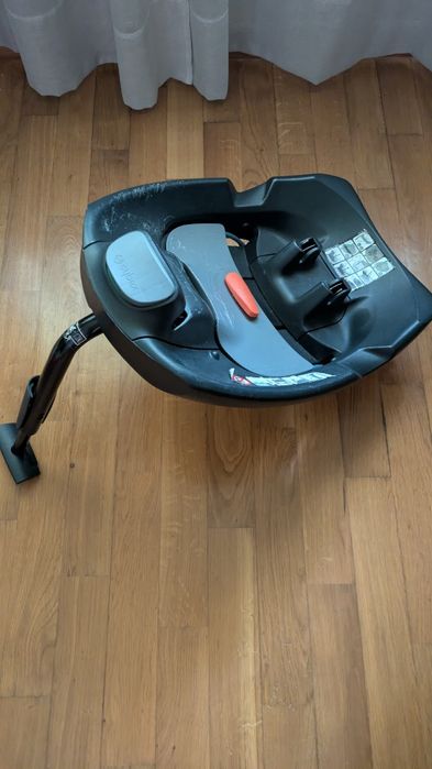 Cadeira Cybex com base ISOFIX