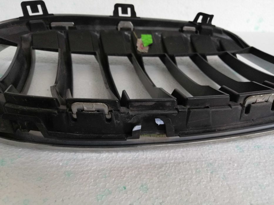 Atrapa grill nerka lewa BMW X1 F48 chrom 7.354.823