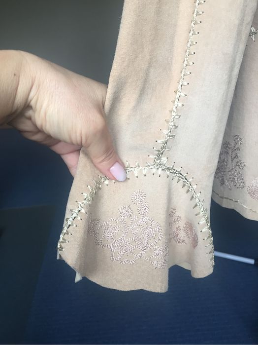 Żakiet beżowy ze skóry zamszowej rozm. S/XS - STAN IDEALNY