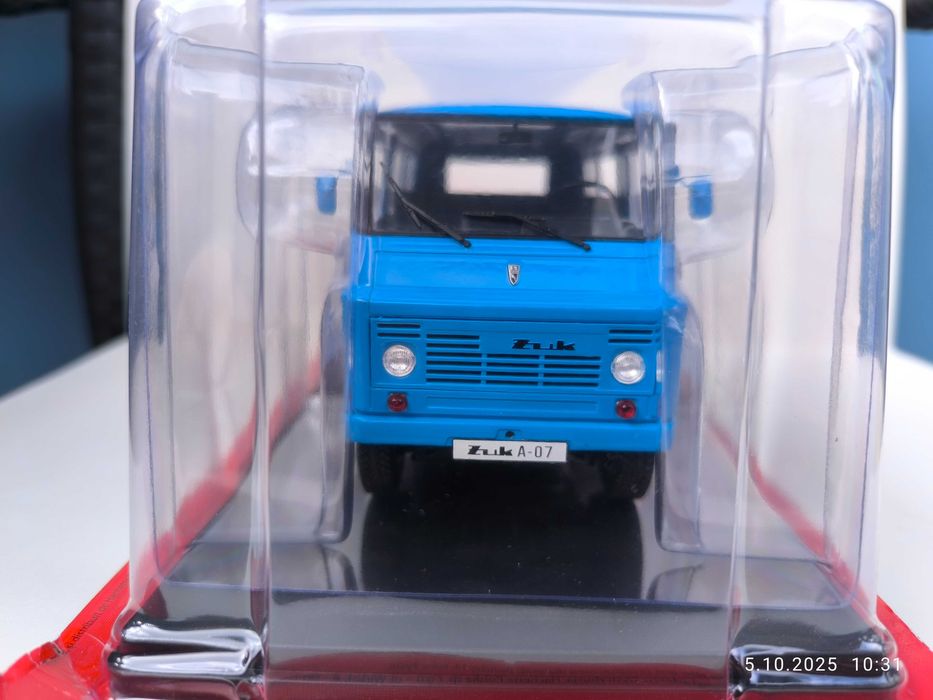 Kolekcja Samochody PRL 1:24 Hachette 3x Żuk A-07 Kultowe Auta