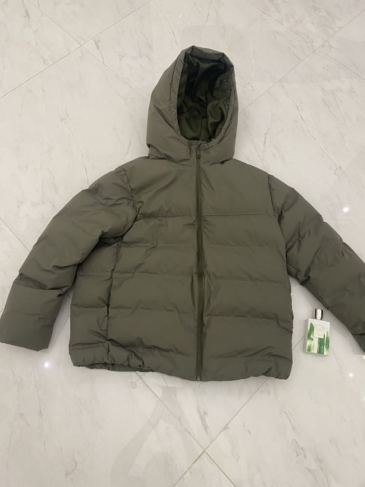 Пуховик Zara в кольру хакі