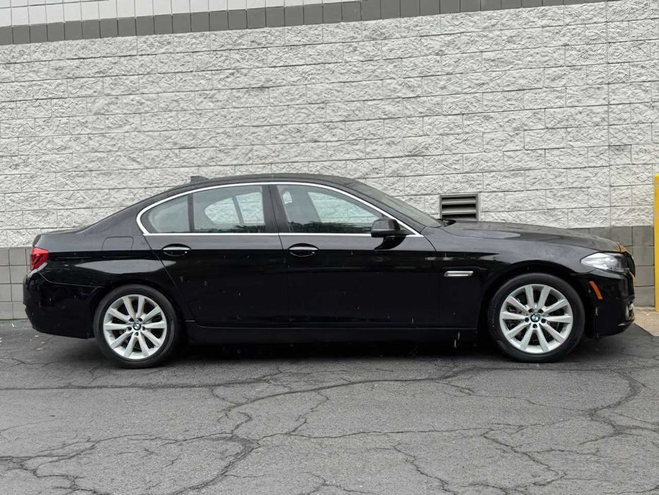 BMW 5 Series      2016