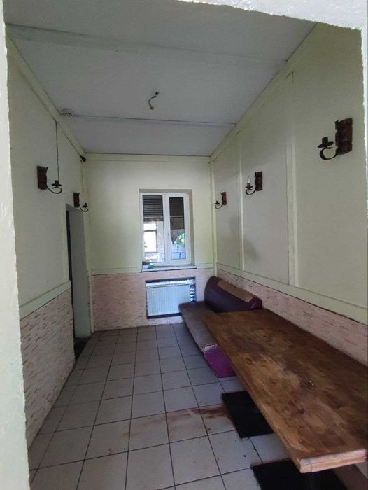 Сдам в аренду магазин. Отдельно стоящее здание. Метро киевская.