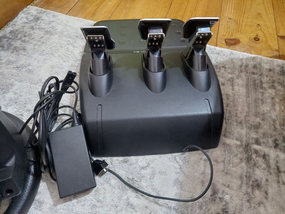 Logitech g29 como novo volante e pedais