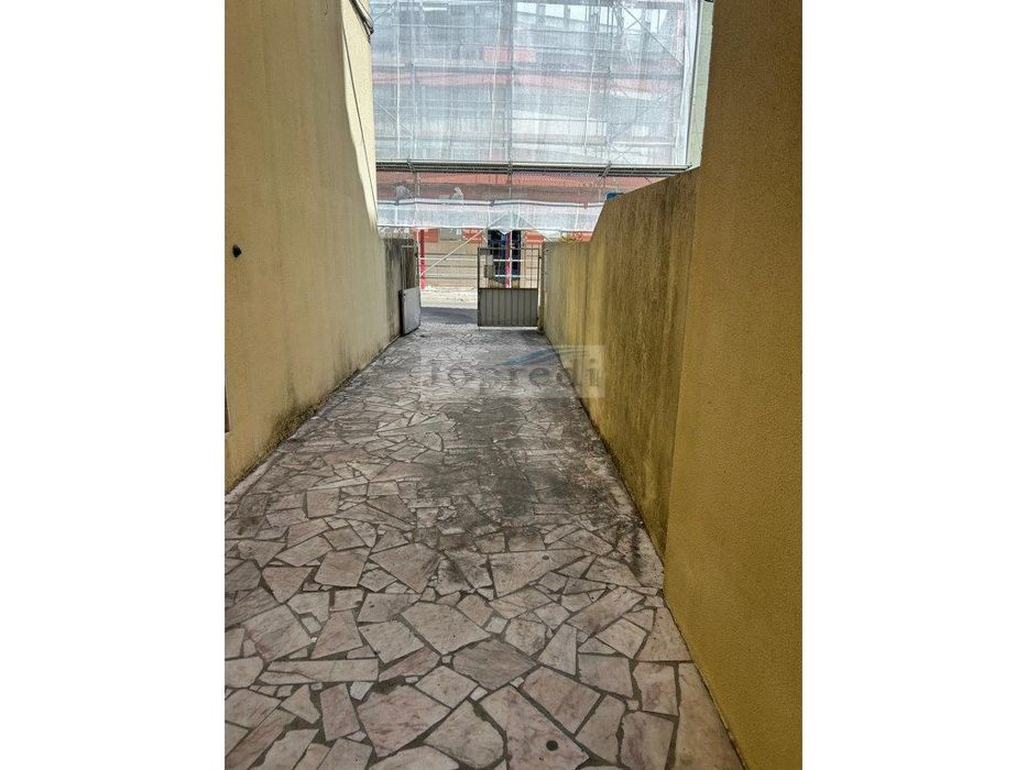 Apartamento T3 resultado da união de 2 apartamento