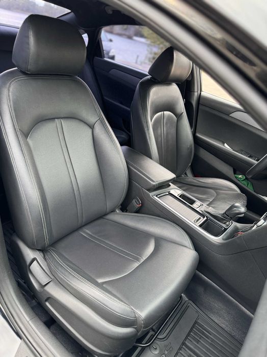 Оренда авто бізнес класу Hyundai Sonata New Rise