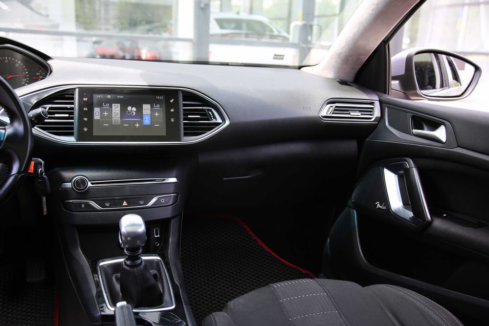 Продам Peugeot 308