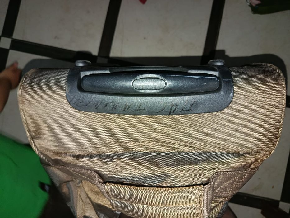 Дорожня сумка на колесах зручна