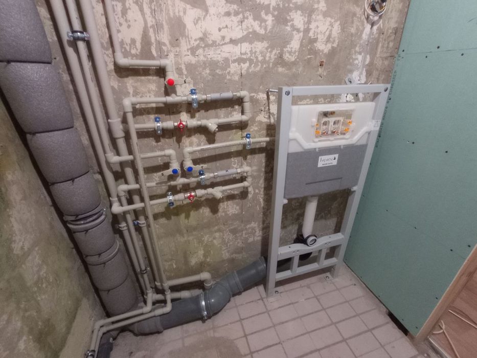 Сантехник Харьков Салтовка. Замена стоякоа, батарей, бойлера, унитаза