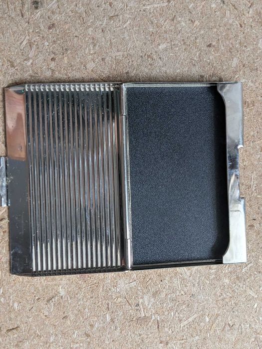 Візитниця металева