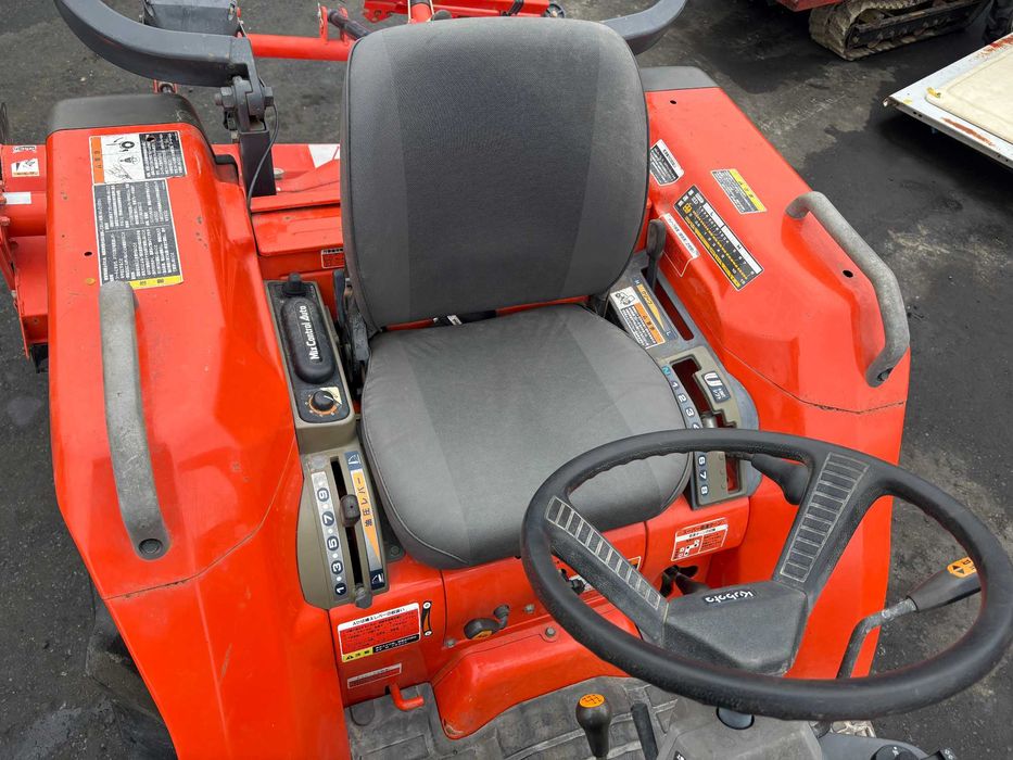 Traktor Kubota GL241D