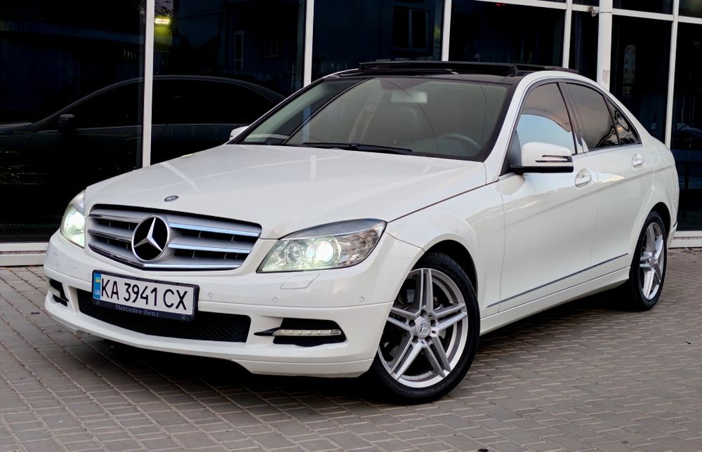 Mercedes Benz C class  2011 год