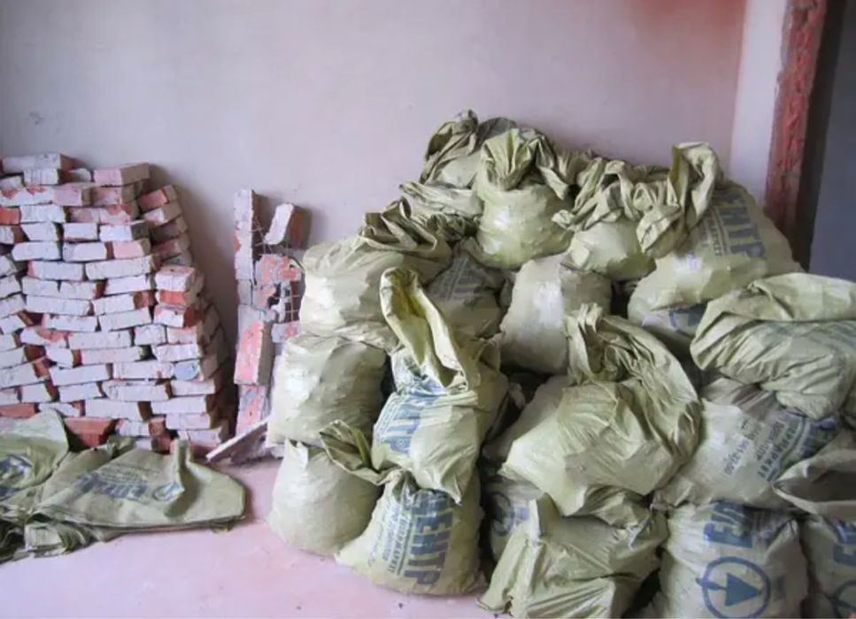 Вывоз мусора, хлама, веток. Вивіз сміття. Грузчики. Авто MAN