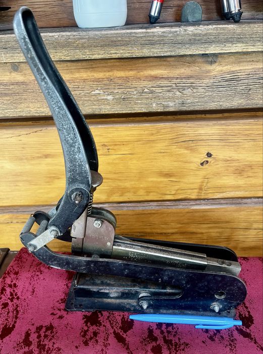 Antigo agrafador industrial Bostitch