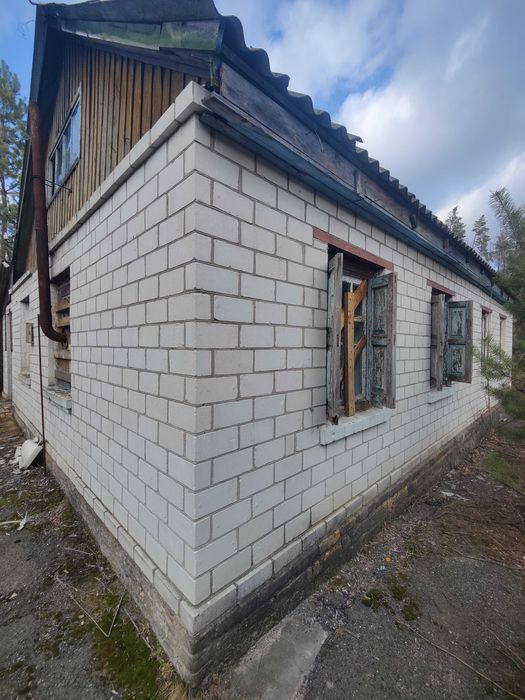 Продаж земельної ділянки з будинком під реконструкцію в с. Свидівок