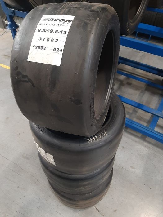 Pneus toyo r888r usados e slicks