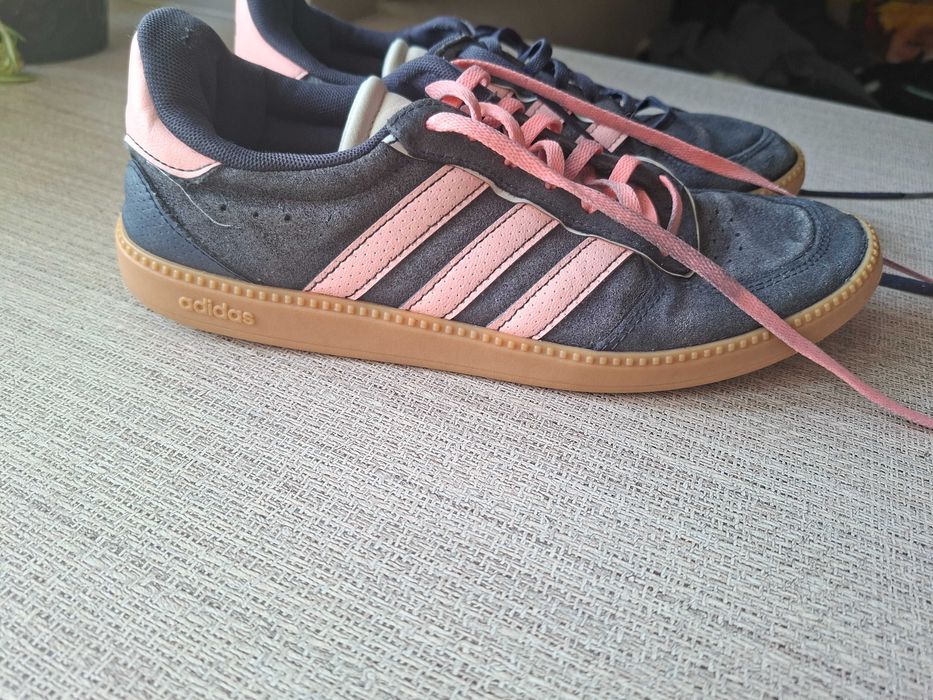 Buty sportowe młodzieżowe