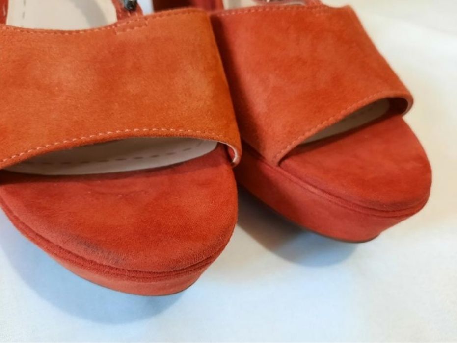 Босоніжки замшеві Clarks оригінал 
В ідеальному стані!