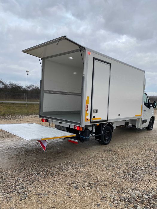 Nissan NV 400 rok 2016