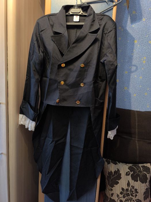 Фрак,сюртук новый размер M