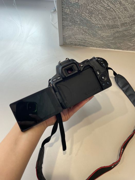 Canon EOS 250D + об’єктив 18-55mm + рюкзак | Ідеальний стан