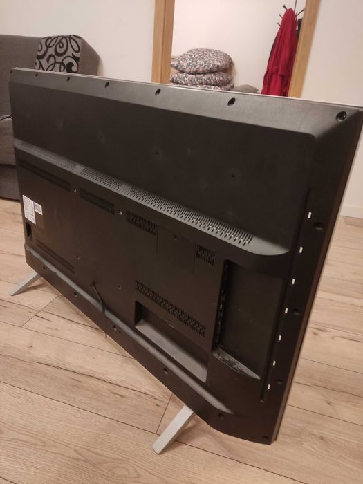 Sprzedam telewizor Philips, 49'', problem z softem - nie włącza się
