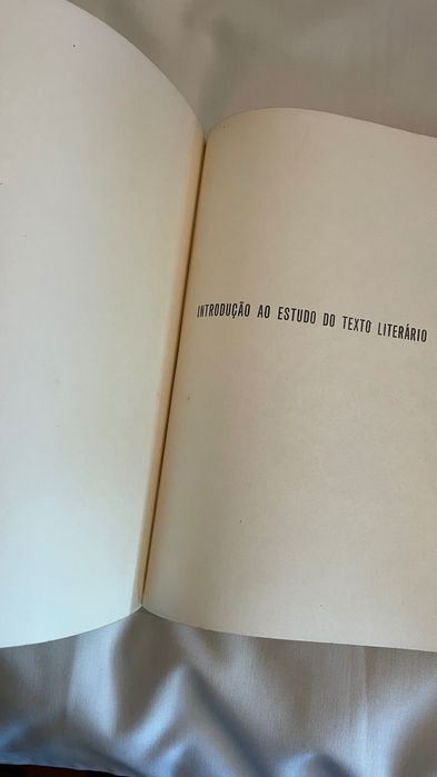 Livro Introdução Ao Estudo Do Texto Literário