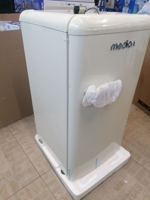 Lodówka w stylu retro medion