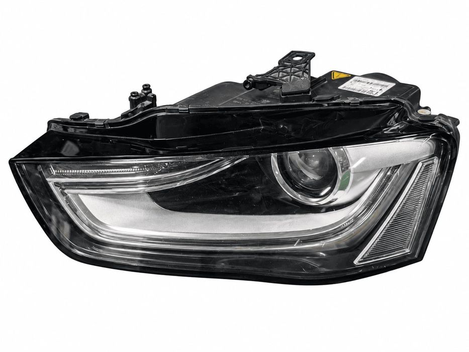 Ótica / Farol Esquerdo AUDI A4 B8 2.0 TDI (105 kW / 143 cv) [11.2007 - 12.2015]