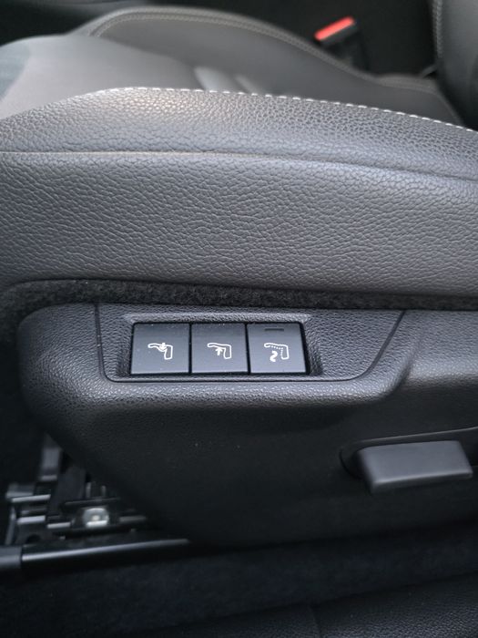 Sprzedam JEEP AVENGER Summit Hybrid 2025 rok