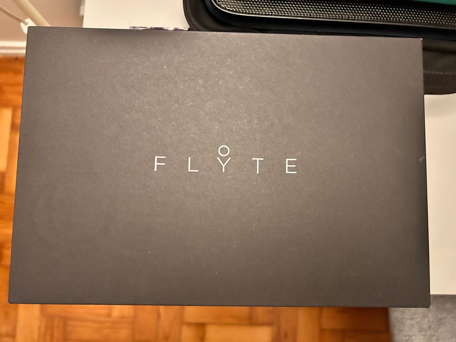 Candeeiro de levitação magnética FLYTE