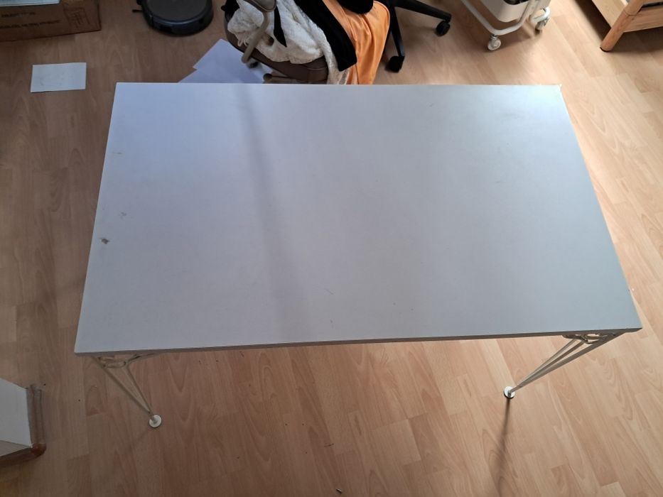 Stół 110x65 zdobione nogi