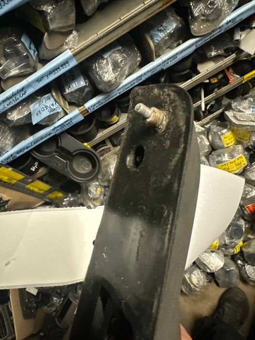 Land Rover Freelander puxador porta mala 125€