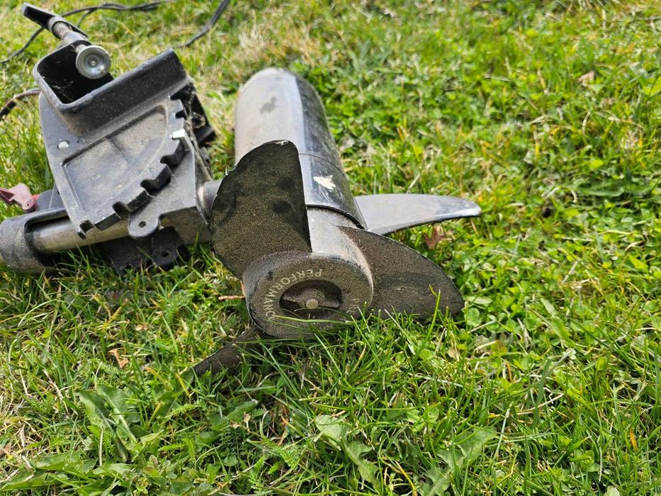 Silnik elektryczny zaburtowy 12V