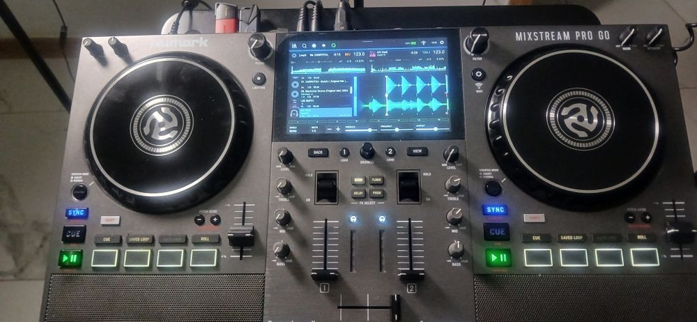 Numark.Mixstream Pro Go  Controladora