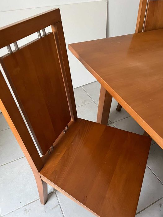 Mesa de jantar estensível com 6 cadeiras