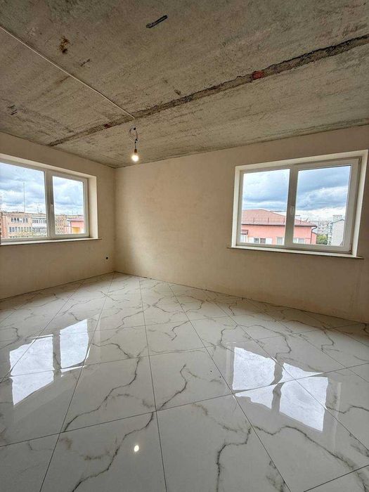 Продаж 4 кім квартири Жовква Петлюри