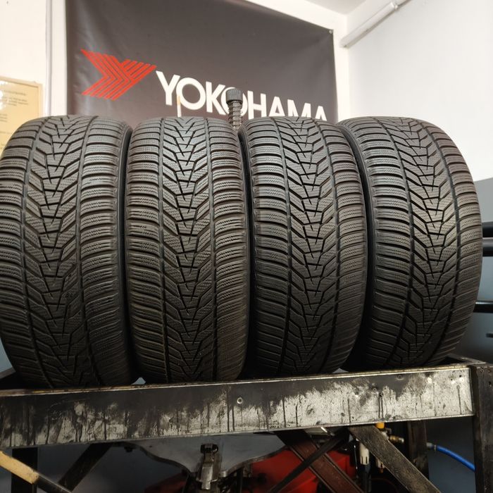 225/40/18 XL Sprzedam komplet opon zimowych Hankook