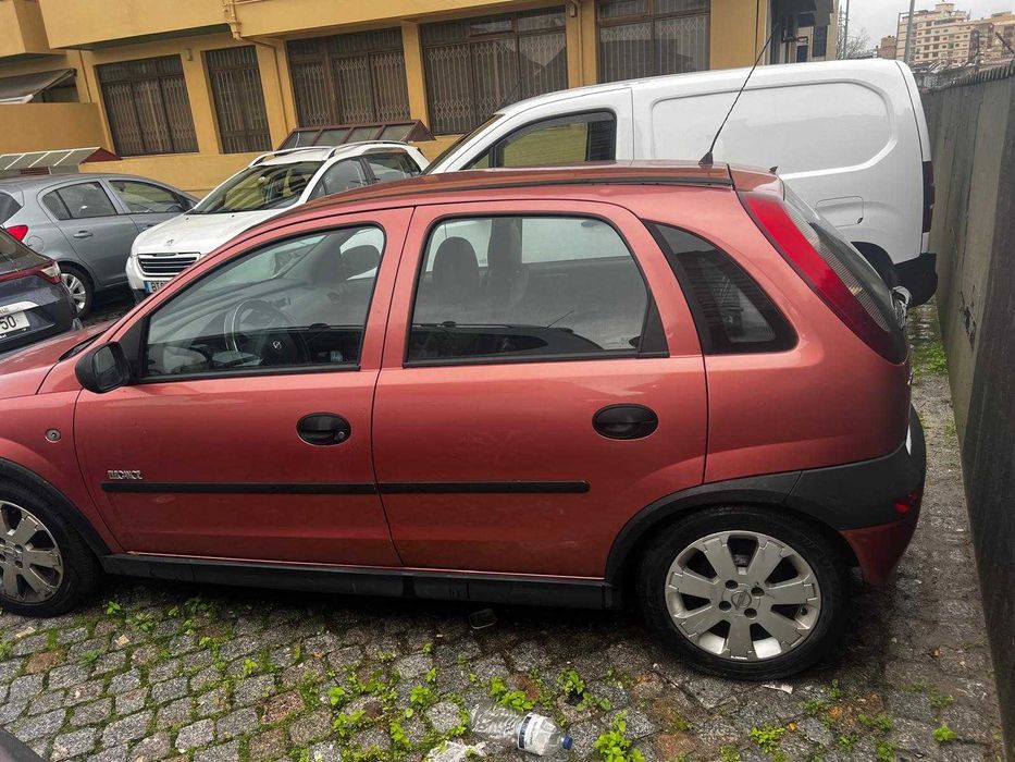 Corsa 2001 - Opel Corsa — Para Mecânico ou Projeto | 420€ (negociável)