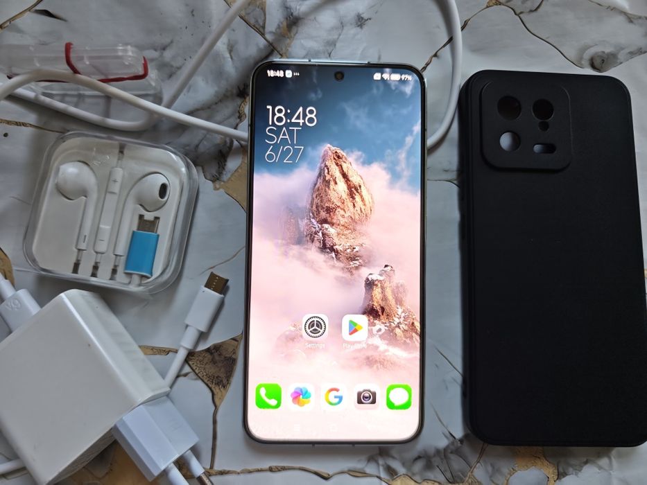ФЛАГМАН Xiaomi 13 8/256 смартфон камерофон сяоми