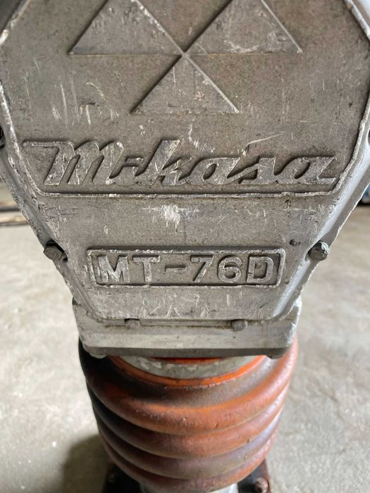 Saltitão compactador Mikasa MT-76D