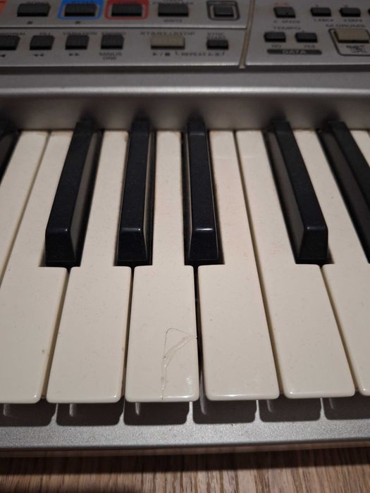 Roland em 25 keyboard