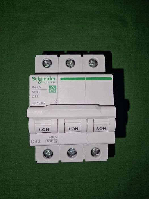 Автоматичний вимикач RESI9 Schneider