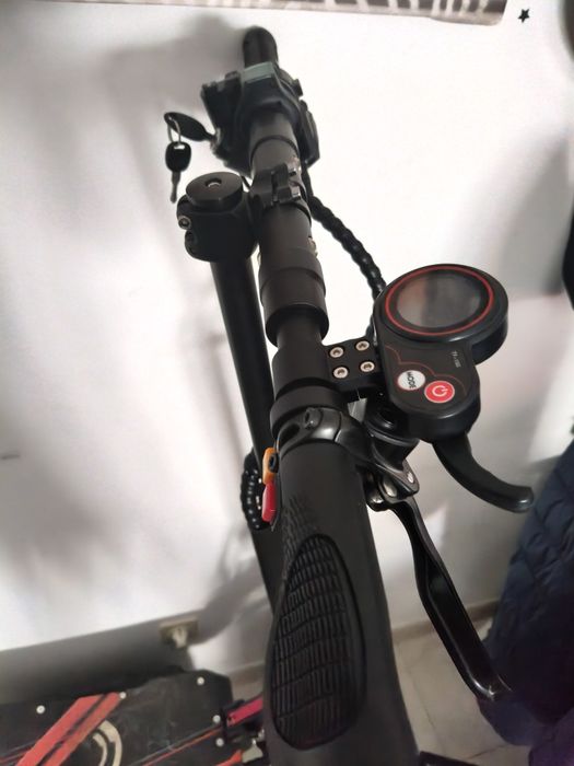 Bouyeda q7 pro apenas 200km preço NÃO negociável