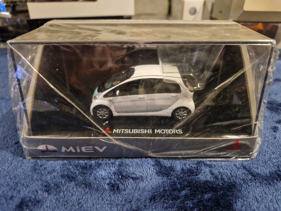 Mitsubishi i-MIEV 1:43 vitesse